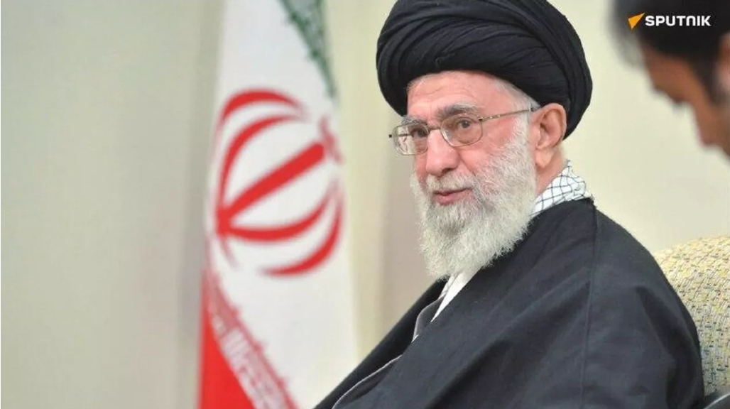 Ali Khamenei, tué lors d&rsquo;une frappe israélo-américaine: qui était le guide suprême de la République islamique d’Iran?